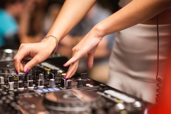 Research: Female DJs are growing in popularity at the speed of light